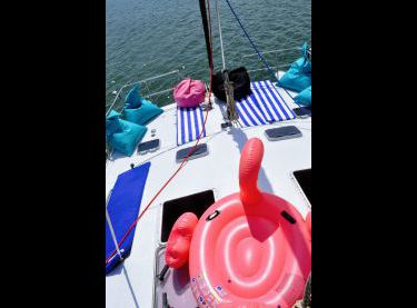 Надувной фламинго на яхте Контенто - Yachts.ua