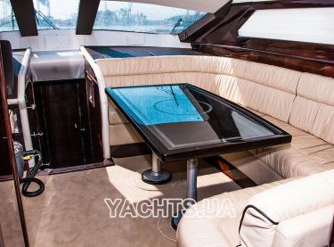 Салон на яхте Royal Life - Yachts.ua