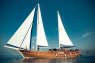 VIP яхта Роял Марис под парусами - Yachts.ua 