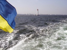Фотография на Воронцовский маяк с борта яхты - Yachts.ua